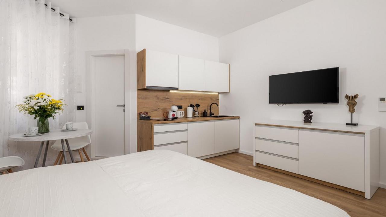 Apartments Bristol 2 Rijeka Ngoại thất bức ảnh