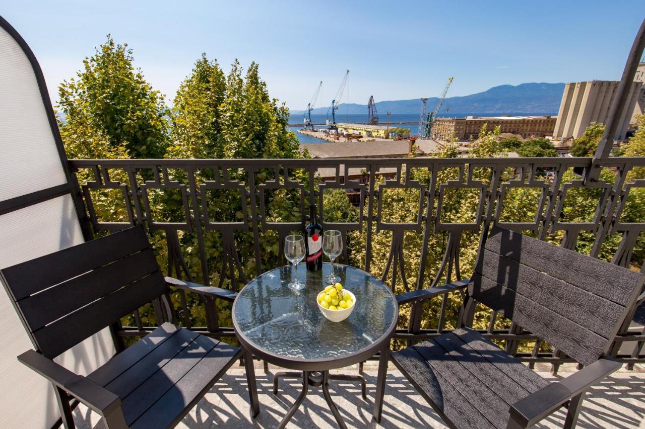Apartments Bristol 2 Rijeka Ngoại thất bức ảnh