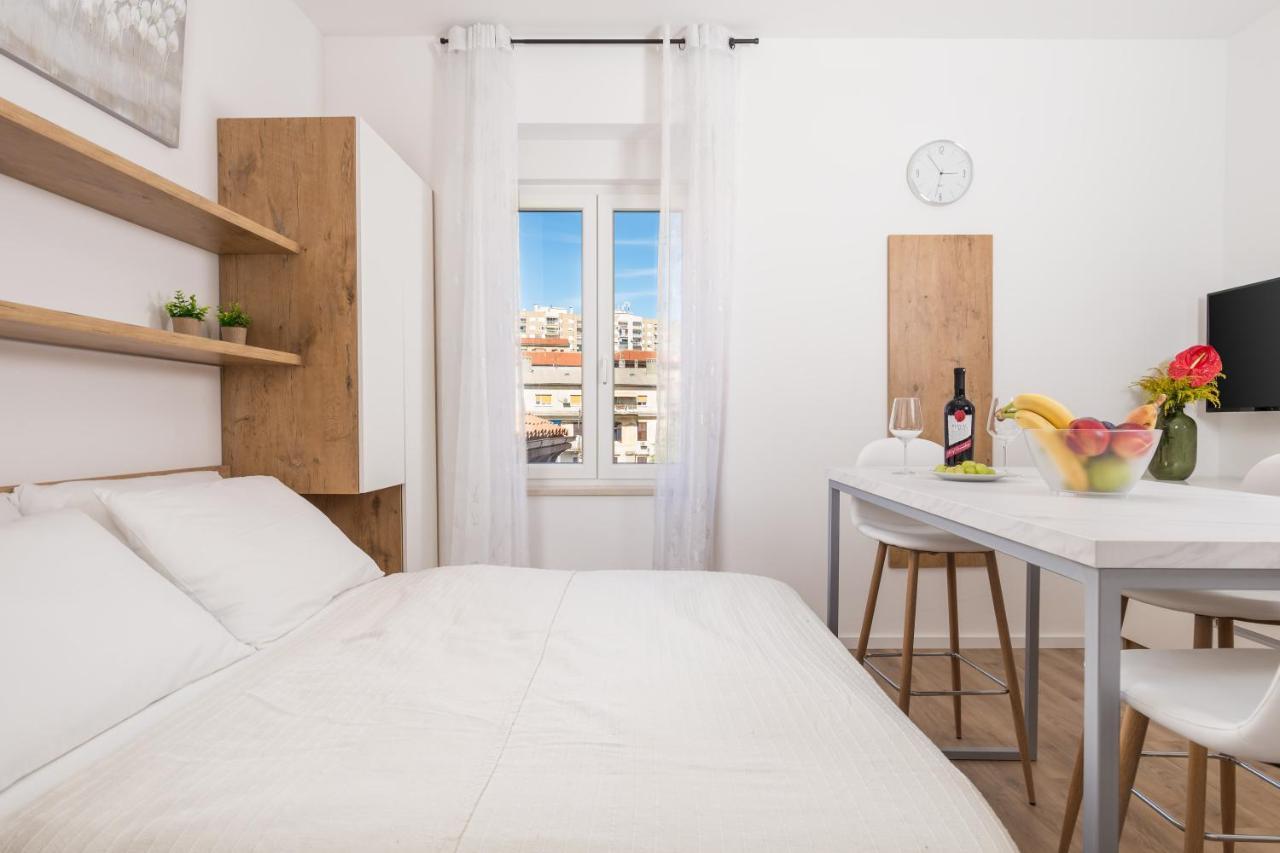 Apartments Bristol 2 Rijeka Ngoại thất bức ảnh