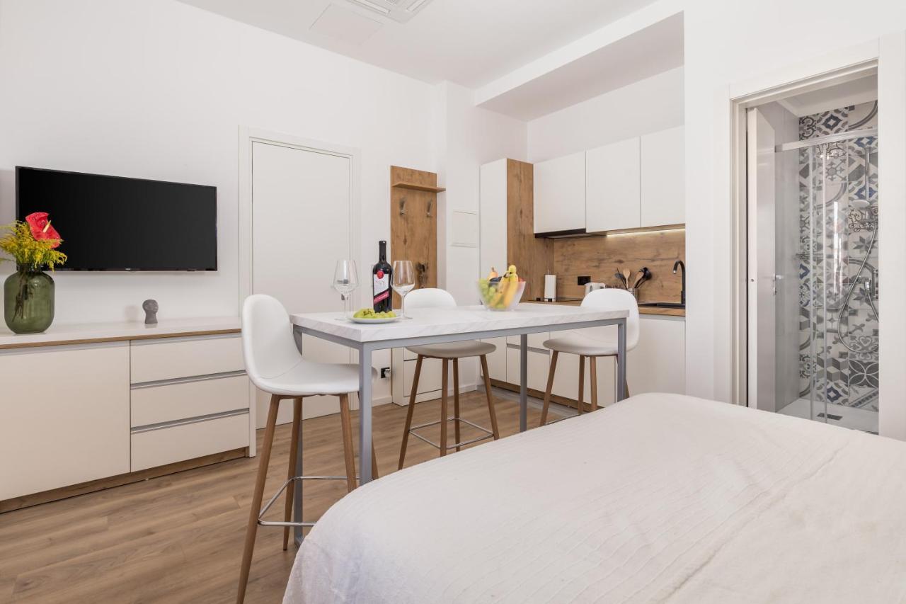 Apartments Bristol 2 Rijeka Ngoại thất bức ảnh